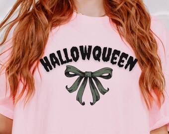 Hallowqueen Bow T-shirt | Spooky Halloween Retro Ribbon Design Tee