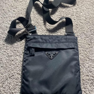 バッグ PRADA WOOL PORCH LOGO BODY WAIST BAG PRADA WOOL PORCH LOGO BODY WAIST BAG