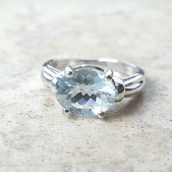 Aquamarine Oval ring - Genuine Aquamarine 2 carat ring in Sterling Silver or Gold - Engagement ring - March Birthstone - 19th Anniversary