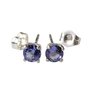 Tanzanite earrings - 4mmTanzanite stud earrings in Silver or Gold.