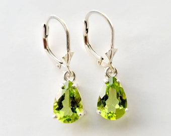 Peridot dangle earrings - Peridot earrings in Sterling Silver or Gold - 10 x 7 Peridot drop earrings