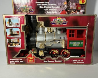 Rocky Mountains Lokalexpress-Zug holpern gehen Sound Rauchziege braucht Batters