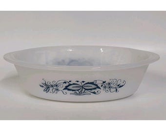 Vintage Glasbake Milchweiß Auflaufform Blumen & Blatt Design - 1 qt.