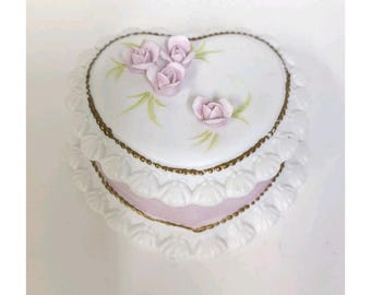 Vintage Hart Form Trinket Box