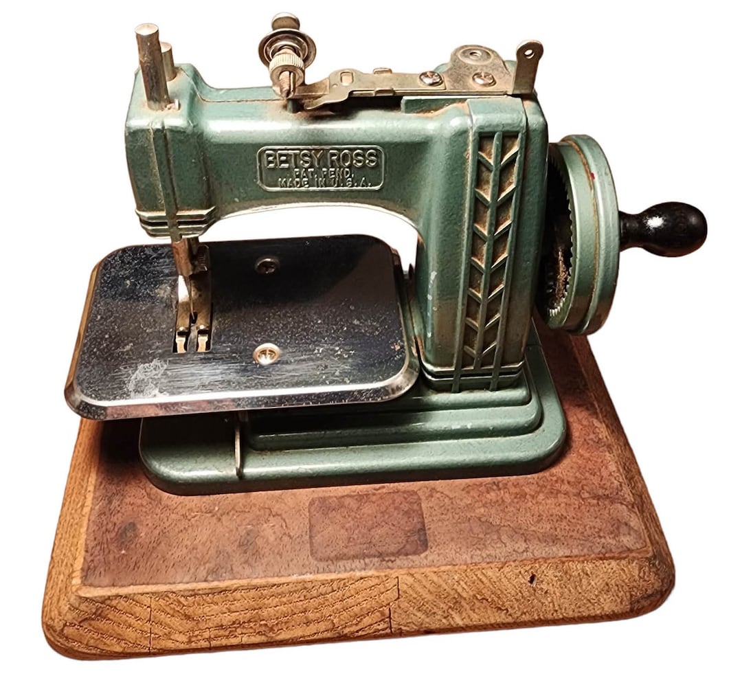 Betsy Ross Vintage Toy Sewing Machine Etsy