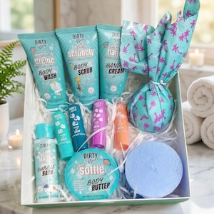 Cosy Pamper Gift Box – Spa Set, Winter Treats & Chocolates