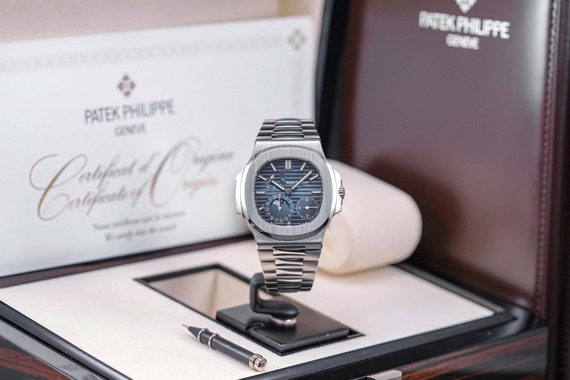 PATEK PHILIPPE  Nautilus Automatic Blue Dial Men'… - image 10