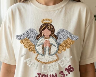 Anioł szydełkowy z imitacją włóczki, PNG, sublimacja wersetu biblijnego z Ewangelii Jana 3:16, DTF