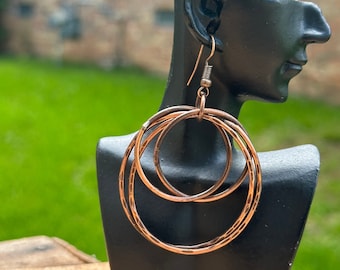 Medium Intertwined Hoop Circle Earrings