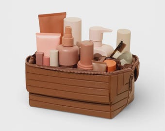 Bolsa organizadora de cosméticos vertical para viagem, com ampla abertura, estruturada e resistente à água, ideal para cuidados com a pele e com bolsos de tela.