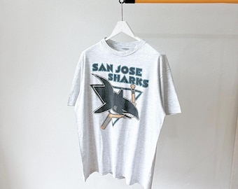 Vintge 1990s Hanes / San Jose Sharks NHL T-shirt/ size L