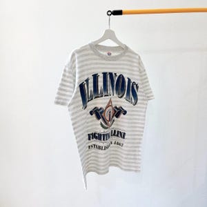 Vintage 1990-tals Saturday's Hero USA/Illinois Fighting Illini T-shirt/storlek L
