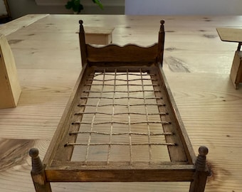 Set Of 5 Vintage Dollhouse Furniture