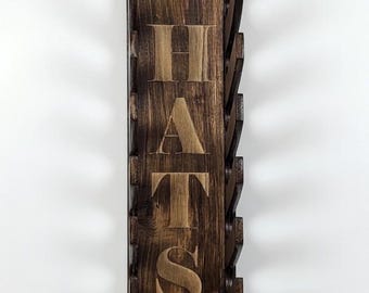 素朴な木製帽子ラック | レーザー彫刻入り帽子ホルダー | 壁掛け式キャップオーガナイザー | ウエスタンハットディスプレイ | 手作り木製帽子収納 | ギフト