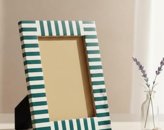 Marco de fotos a rayas con incrustaciones de hueso / Marco de resina verde y blanca / Decoración para el hogar hecha a mano