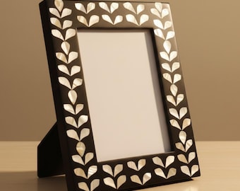 Marco de fotos con incrustaciones de nácar / Diseño de hojas de resina negra / Decoración de lujo hecha a mano
