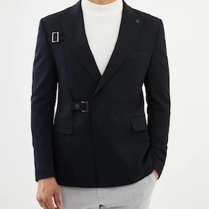 Blazer noir pour homme avec bride à boucle | Costume de soirée moderne coupe ajustée