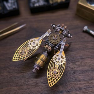 Kit de modelo de mosca mecánica Steampunk para armar o ensamblar, escultura de insecto de metal, decoración de escritorio retro futurista, regalo hecho a mano