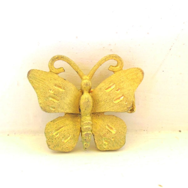 Vintage J.J. Brooch Butterfly Tiny Gold 60's (item 137)