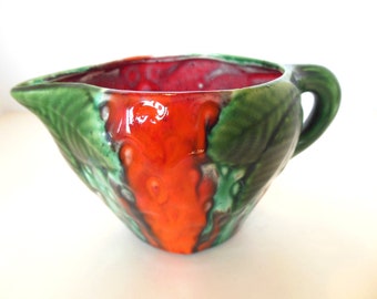 Vintage Strawberry Creamer Red Green Ceramic Drip Kitsch 50's (item 21)