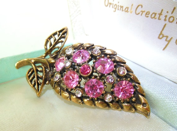 Vintage Coro Brooch Rhinestone Pink Gold Flower 5… - image 1