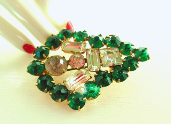 Vintage Rhinestone Brooch Emerald Art Deco Gold T… - image 4