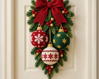 Christmas Door Swag Crochet Pattern PDF, Bauble Door Hanger with Evergreen Bow