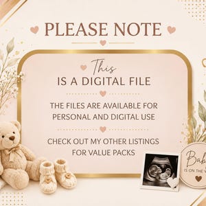 K&ouml;nnte beinhalten: Eine digitale Datei-Ank&uuml;ndigung mit einem beigen Teddyb&auml;ren, kleinen gestrickten Babyschuhen, einem Ultraschallbild und einem runden Schild mit der Aufschrift Baby IS ON THE WAY! Der Text lautet: PLEASE NOTE This IS A DIGITAL FILE THE FILES ARE AVAILABLE FOR PERSONAL AND DIGITAL USE CHECK OUT MY OTHER LISTINGS FOR VALUE PACKS.