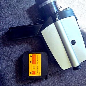 Vintage Bauer C6 Super 8 Camera with Kodak K40 Cartridge – Retro 1970s Movie Camera