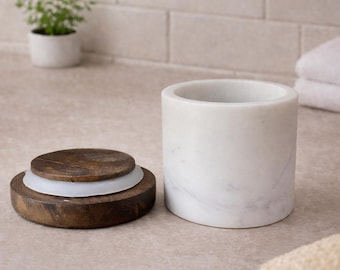 Contenitore in marmo naturale con coperchio in legno / Porta batuffoli di cotone moderno per il bagno