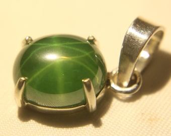 Star Sapphire Pendant, Green Cabochon, 925 Sterling Silver