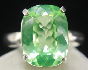 925 Sterling Silver Natural Green Tsavorite Garnet Ring Valentine Gift Jewelry For Her