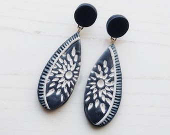 Dark blue and white earrings / Greek style / Holiday earrings / Teardrop earrings / Summer earrings / Lightweight clay
