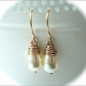 Pearl Earrings - Wedding Jewellery - Ivory Pearl Drop Earrings - Gold Pearl Earrings - Wedding Earrings - Simple Earrings - Bridal Earrings