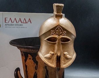 Ancient Greek Spartan Helmet with Crest, Gold Plaster War Helmet Museum Replica, Greek Art Sculpture, Greek Art Decor