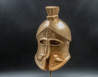 Ancient Greek Spartan Helmet with Crest, Gold Plaster War Helmet Museum Replica, Greek Art Sculpture, Greek Art Decor