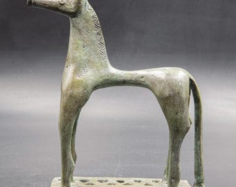 古代ギリシャの青銅の馬、幾何学時代の金属芸術彫刻、博物館のレプリカ