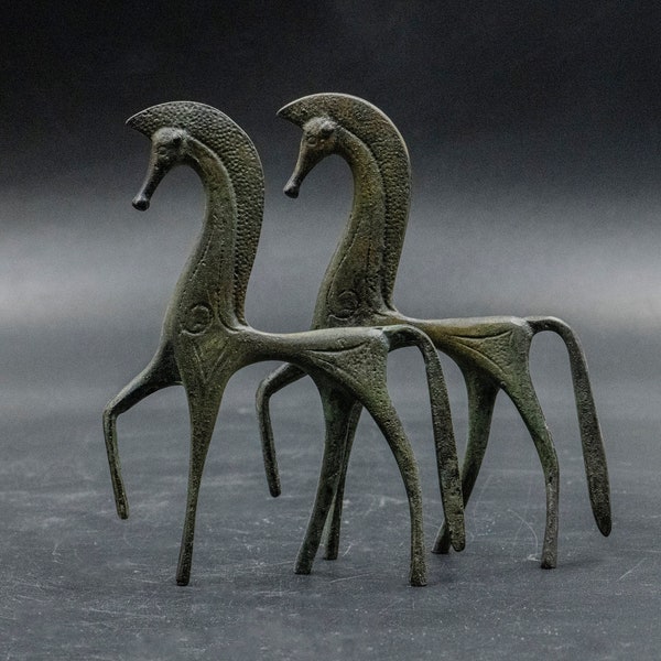 Grecka mała figurka konia z brązu, dekoracja z motywem konia, grecka geometryczna rzeźba metalowa, replika muzealna, starożytna Grecja