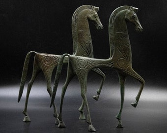 古代ギリシャの青銅の馬、幾何学時代の金属芸術彫刻、博物館のレプリカ