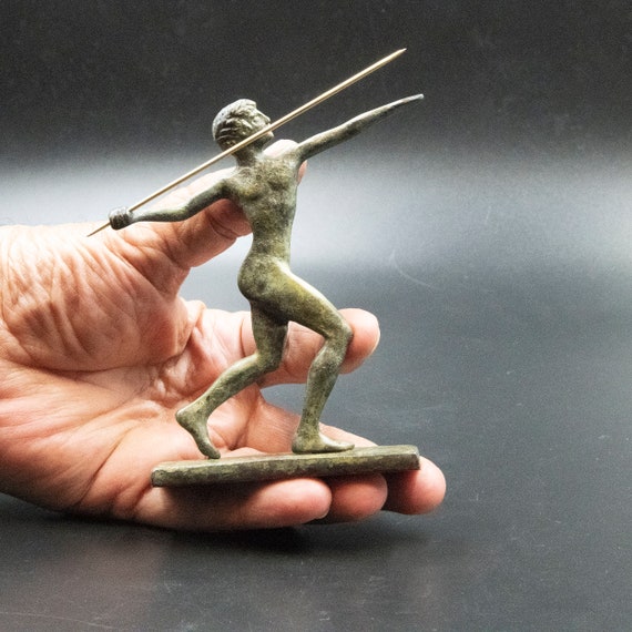 やり投げ選手のブロンズ小像、古代ギリシャオリンピック競技会選手彫刻