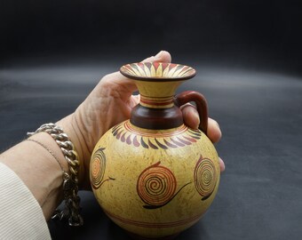 ミノア文明のテラコッタ壺、手描きの螺旋装飾、取っ手付き小型ギリシャ
