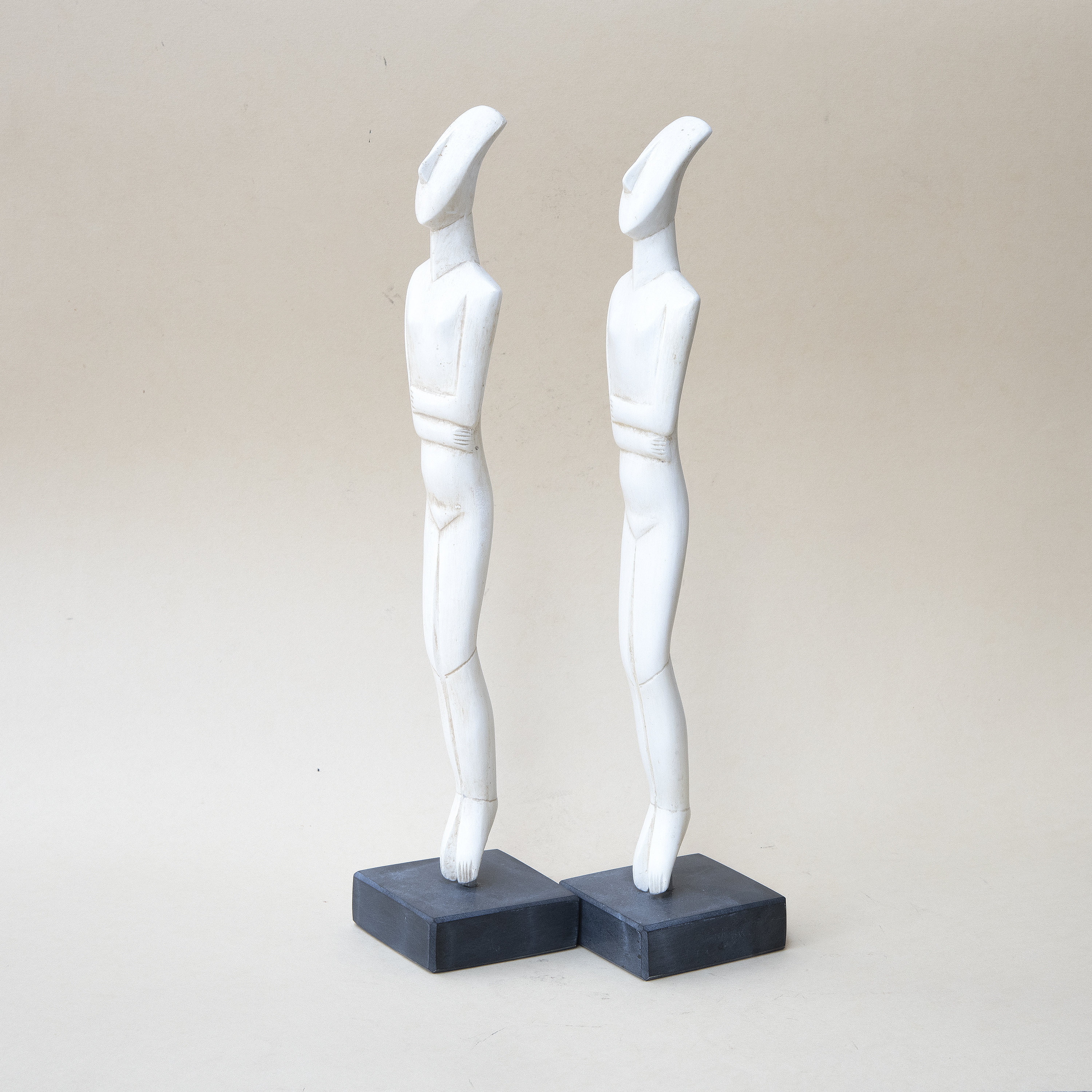 cycladic statue