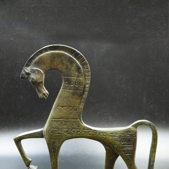 大型ギリシャブロンズ馬像、幾何学模様の金属アート彫刻、美術館品質の