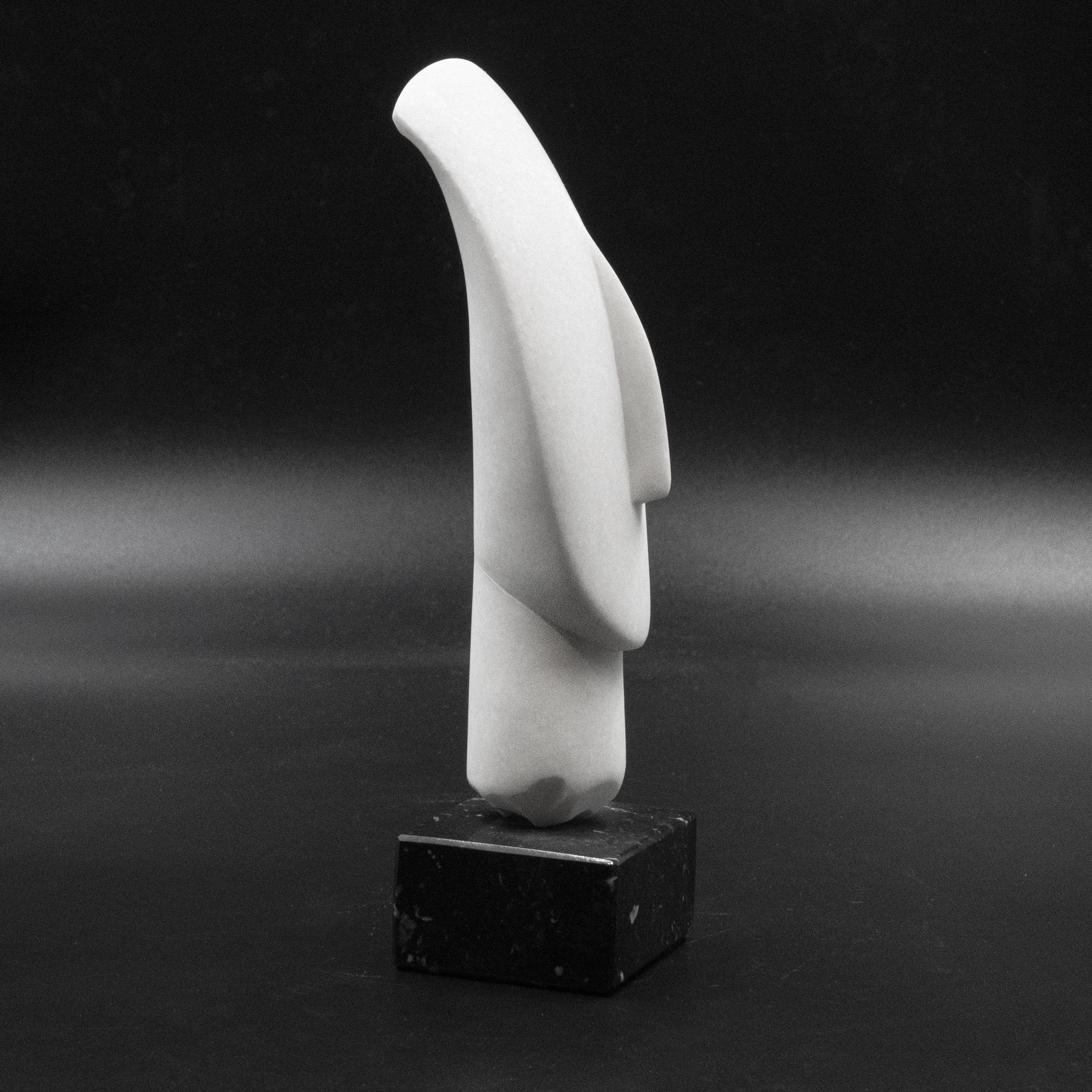 cycladic statue