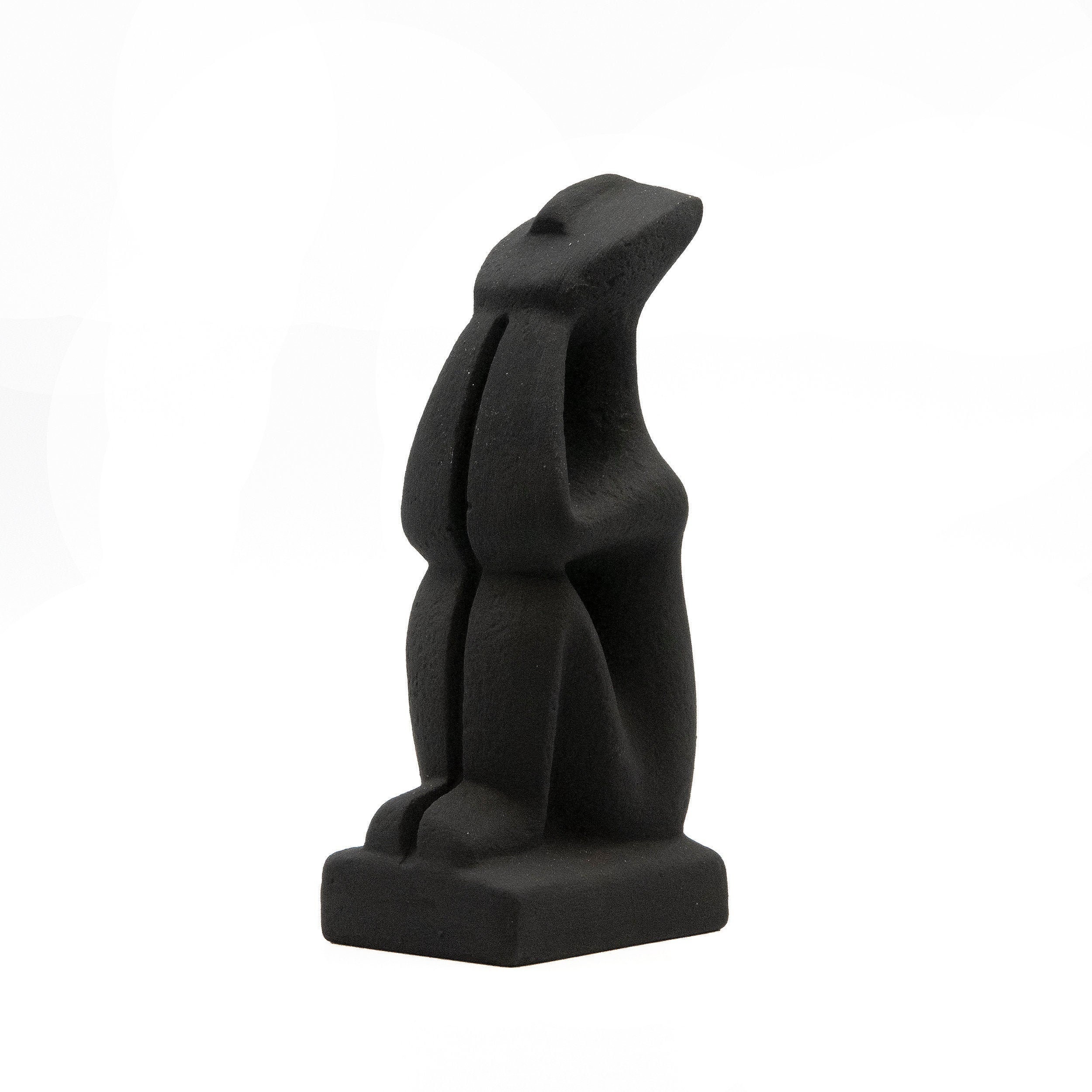 cycladic statue