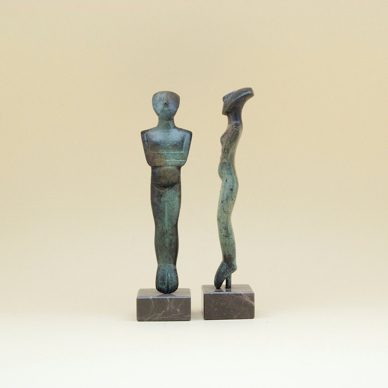cycladic art figures