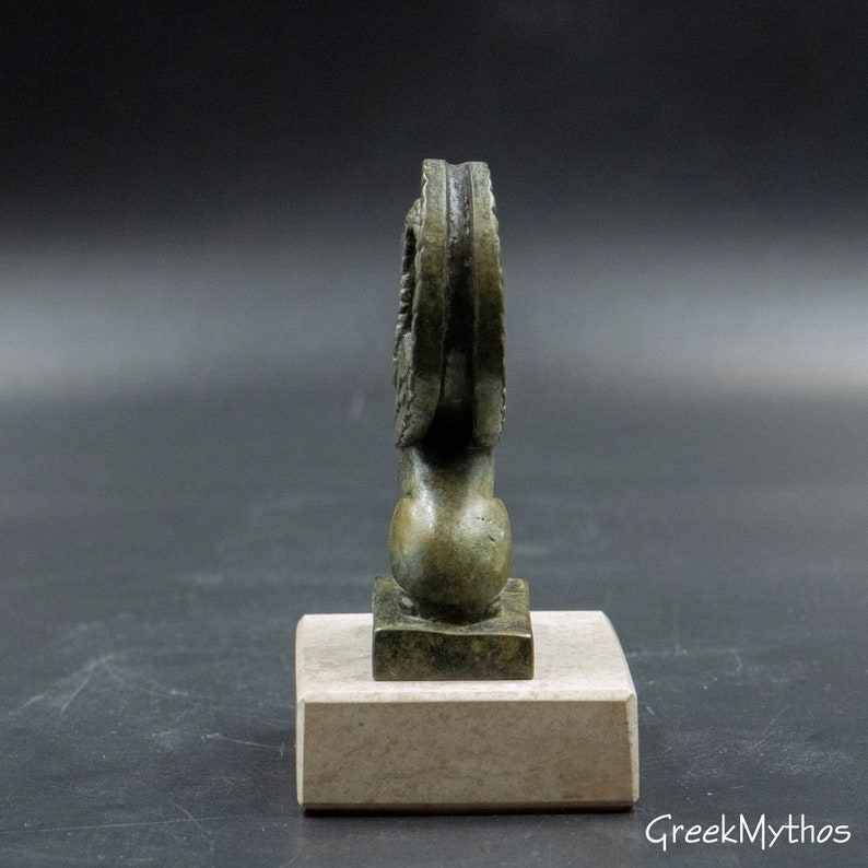 Pequeña estatua de bronce de esfinge, criatura mítica griega antigua, monstruos de la mitología griega, réplica de museo, escultura de metal, decoración del hogar imagen 10