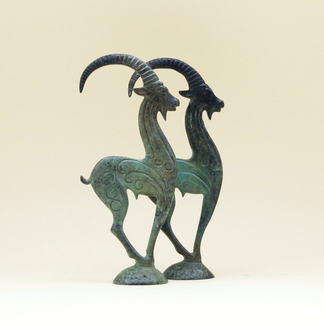 Sculpture de chèvre du zodiaque chinois, figurine de mouton, figurine d'animal de bureau, statue d'animal en laiton, décoration de table pour bureau, bibliothèque, doré Sculpture de chèvre du zodiaque chinois, figurine de mouton, figurine d'animal de bureau, statue d'animal en laiton, décoration de table pour bureau, bibliothèque, doré