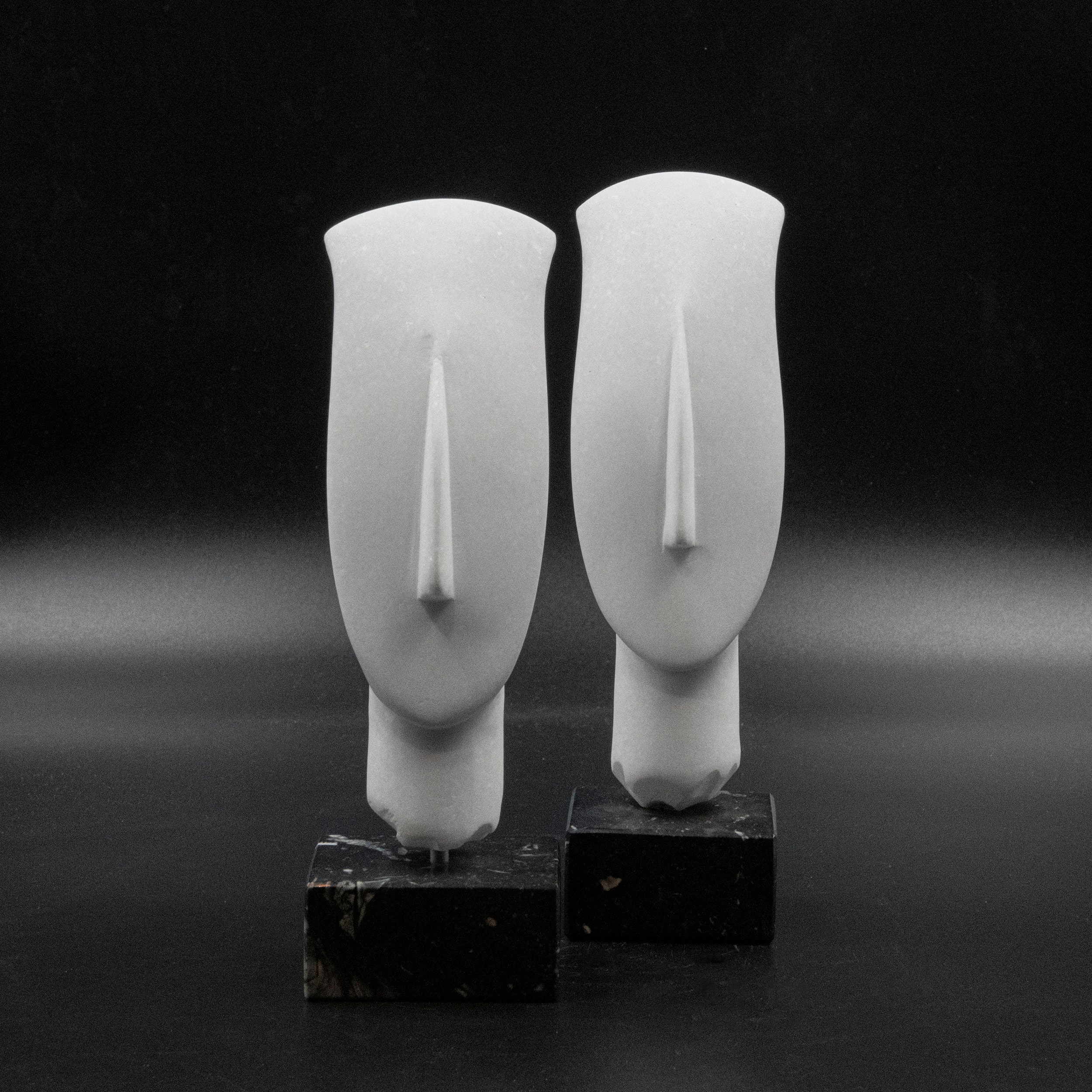 cycladic statue