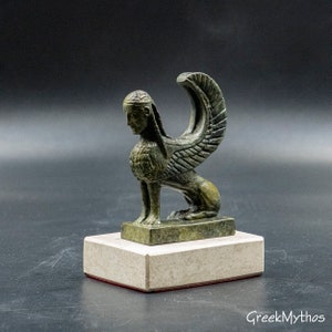Pequeña estatua de bronce de esfinge, criatura mítica griega antigua, monstruos de la mitología griega, réplica de museo, escultura de metal, decoración del hogar imagen 4